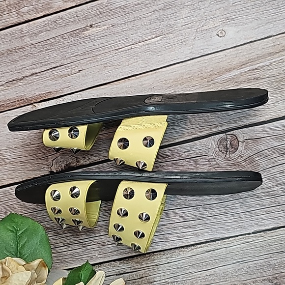 NEW MARC FISHER YELLOW STUDED SANDAL SLIDES - Picture 7 of 12